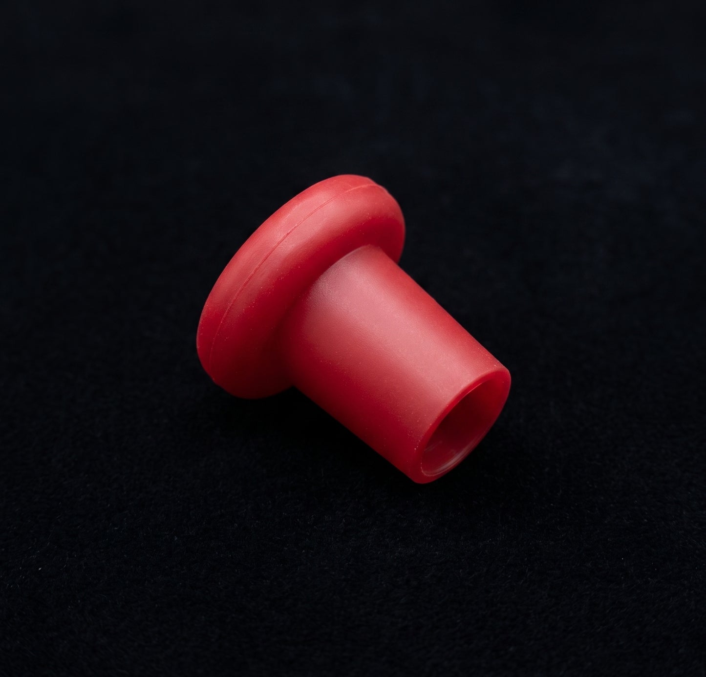 Premium Airtight Wine Bottle Stopper Sets | Leak-Proof Silicone | Preserve Freshness & Horizontal Storage | Vin Table Grape Logo